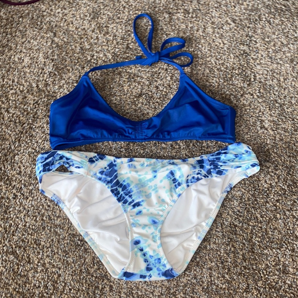 Gently used Victoria’s Secret tie dye bikini